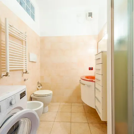 Apartment Guest Planet - Rosso - Navigli Area