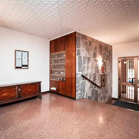 Keys Of Italy - Piazza Vetra Roomy Apartment