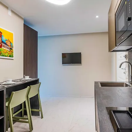 Velasca Tower Apartment Mailand