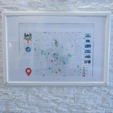 Amazing Attic Max 10 People With Parking & Wifi, Near To 3 Tram Lines And To The Metro - Well Connected To Airports And To The Train Station Appartamento
