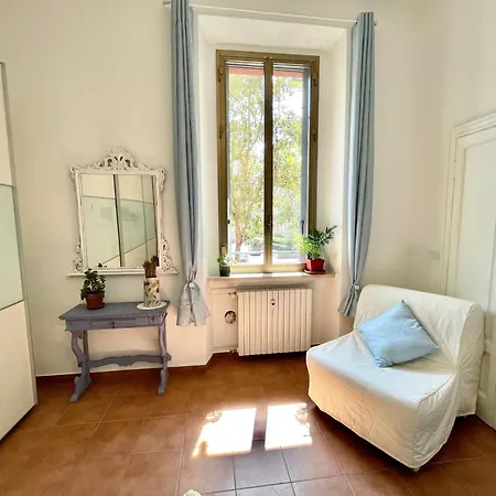 Lovely Centre Апартаменты *