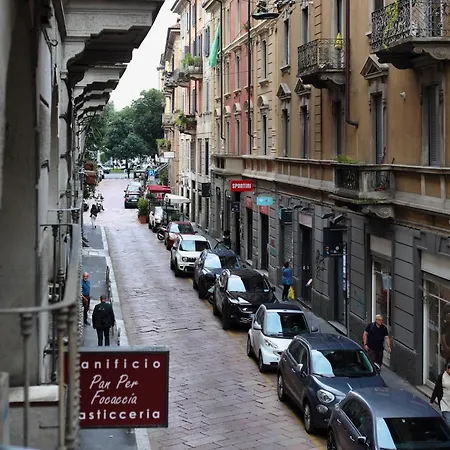 Hostmate - - Tortona *