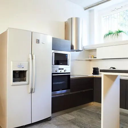 Luxury - Zona Bocconi * Milan