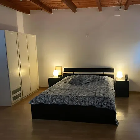 Oasis On Water In The Center Of Daire