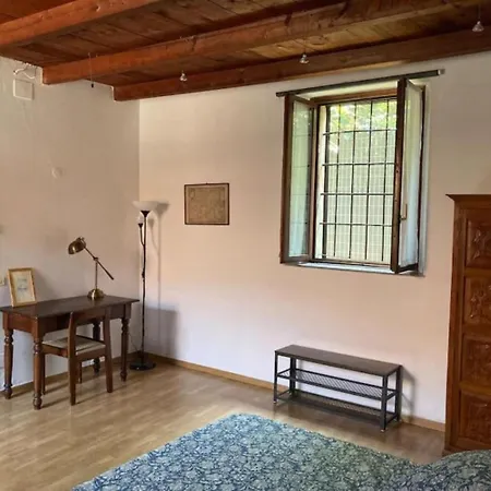 Apartment Oasis On Water In The Center Of Milan