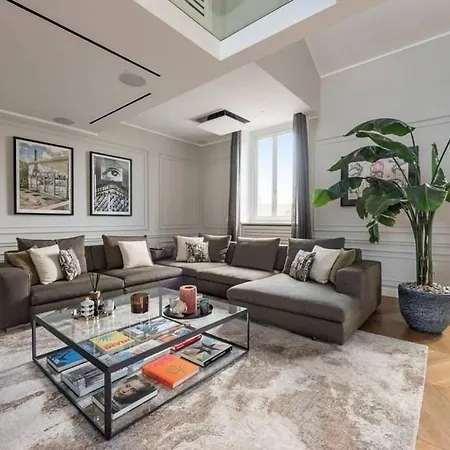 Apartamento Situado En Un Edificio De Principios Del Siglo Xx. アパート ミラノ