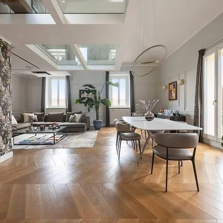 Apartamento Situado En Un Edificio De Principios Del Siglo Xx. アパート *