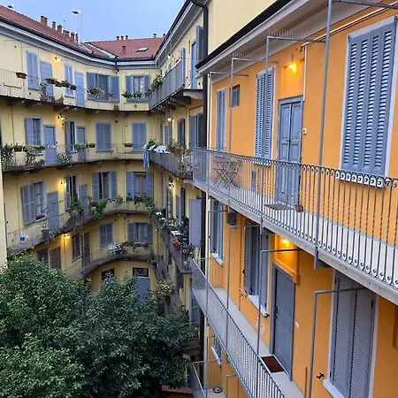 Porta Romana Experience - Authentic Milanese Flat 아파트 밀라노