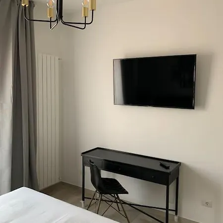 Apartment Trilocale Con Vista E Due Bagni Vicino Citylife Milan