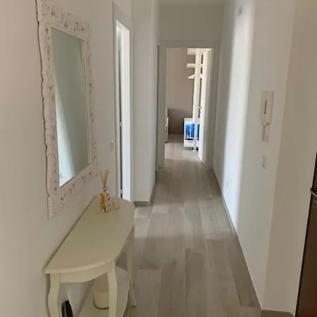 Trilocale Con Vista E Due Bagni Vicino Citylife *