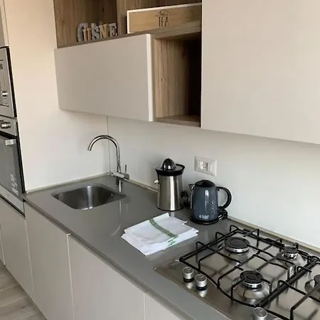 Trilocale Con Vista E Due Bagni Vicino Citylife Apartment