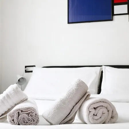 Apartament Casa Mondrian; Ac And Fast Wi-fi *
