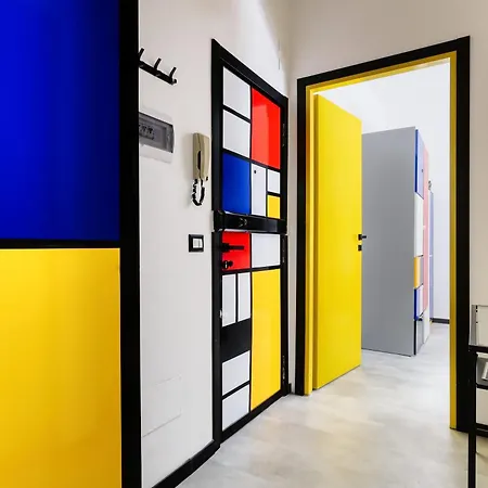 Casa Mondrian; Ac And Fast Wi-fi * Μιλάνο