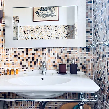 Homeby, Casa Melzo Chic In Porta Venezia Lägenhet