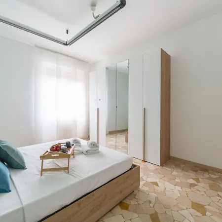 Style In Great Location Апартаменты