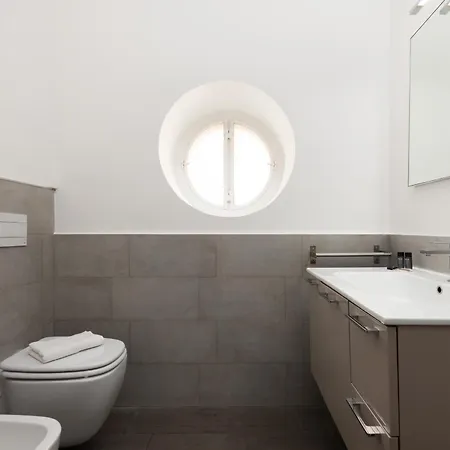 I Prime Location I Metro At Your Door, Duomo In 15 Min! *