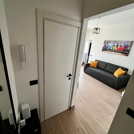 Διαμέρισμα Moderno Ed Elegante Loft Con Balcone *