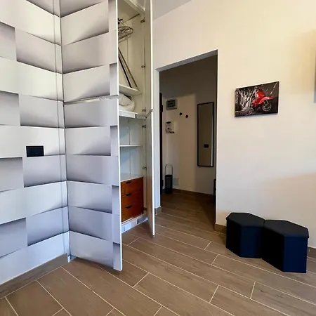 Moderno Ed Elegante Loft Con Balcone Διαμέρισμα