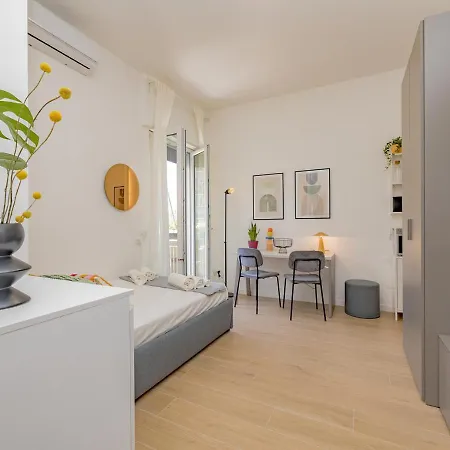 Comfy & Chic Near Universita Iulm & Famagosta-ideal For Work *