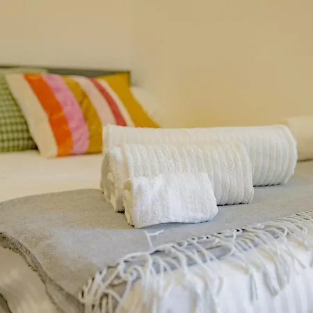 Comfy & Chic Vicino Famagosta E Universita Iulm Apartment