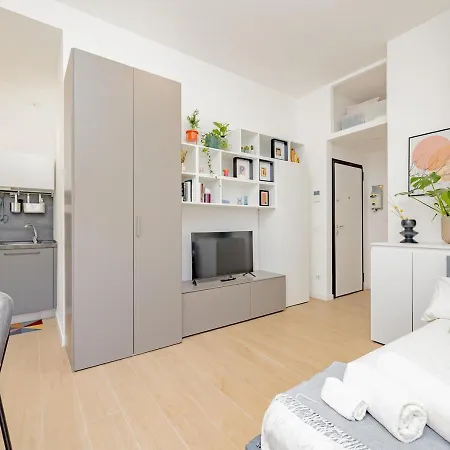 Comfy & Chic Vicino Famagosta E Universita Iulm Apartment
