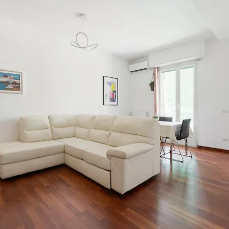 Guesthost - Lorenteggio Gelsomini Cozy Milán