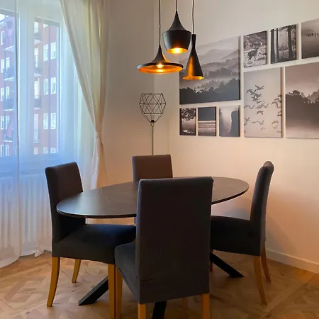 Apartament Modern Elegance In Milan's Core