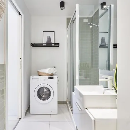 Elegante Minimal Dai Tocchi Botanici Apartament Mediolan