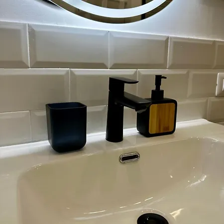 Apartmán Lr Deluxe - Porta Venezia - Bilocale Con Giardino Privato