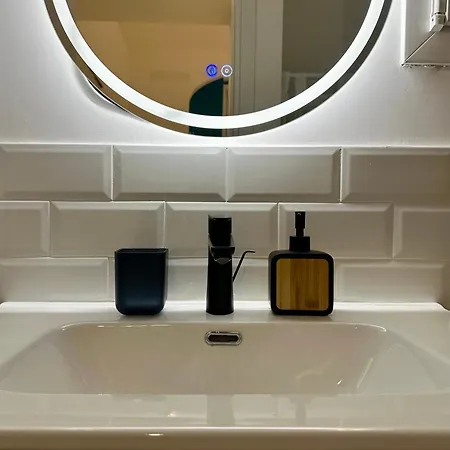 Lr Deluxe - Porta Venezia - Bilocale Con Giardino Privato Apartmán *