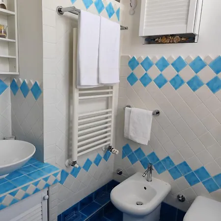 Alice's Apartament *