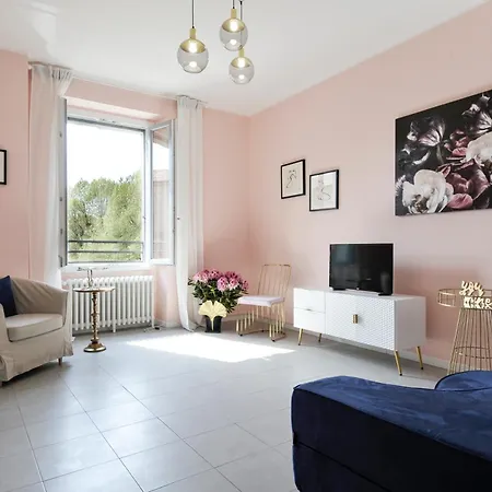 Santa Maria Square View - Family