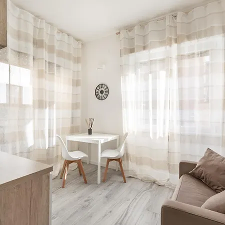 Pieno Centro Di Per Gruppi, Famiglie E Viaggi Di Lavoro Appartamento *