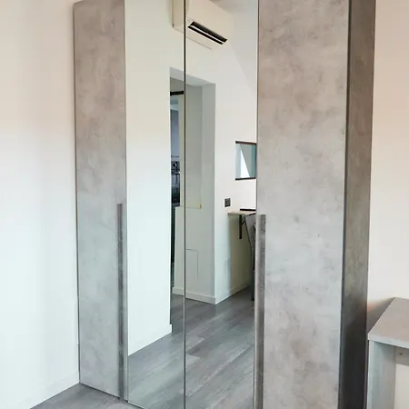 House Crocetta شقة ميلان