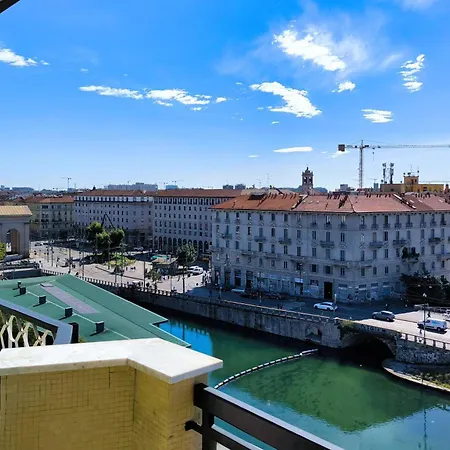 Joivy Stylish 2br Flat Next To Navigli Milánó