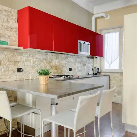 Joivy Inviting 1br Flat Near Citylife District Milánó