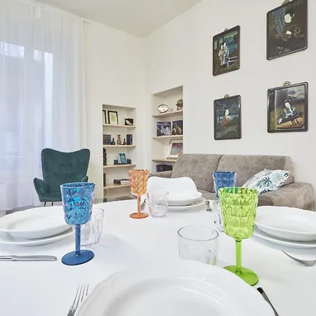 Easylife - Eleganza E Chic In Centro-duomo Appartamento