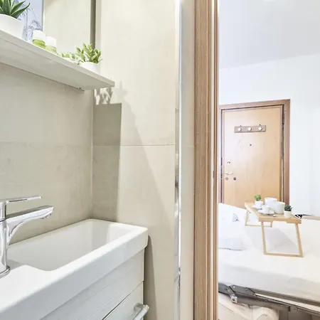 Easylife - - Muratori 10 - Porta Romana Apartmán *