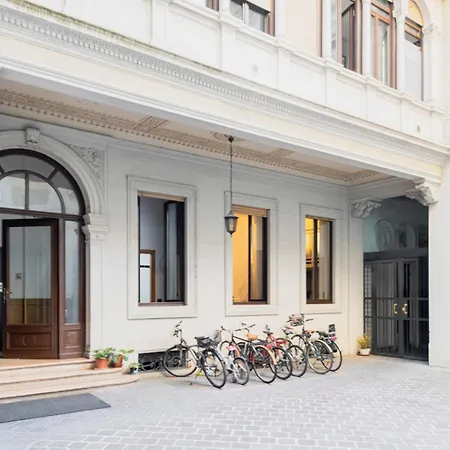 Appartamento Easylife - Accogliente Monolocale In Via Torino, Posizione Perfetta Per Scoprire La Milano