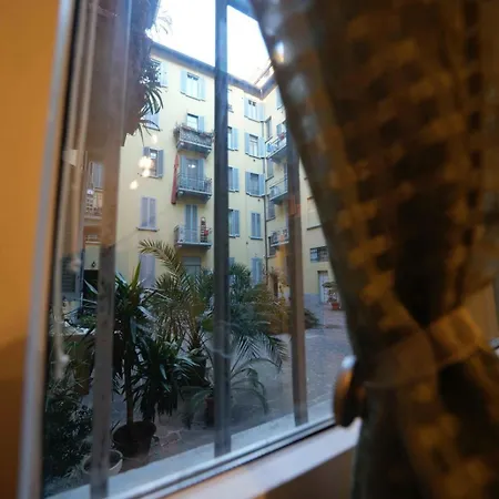 Lepontina 13 Apartament