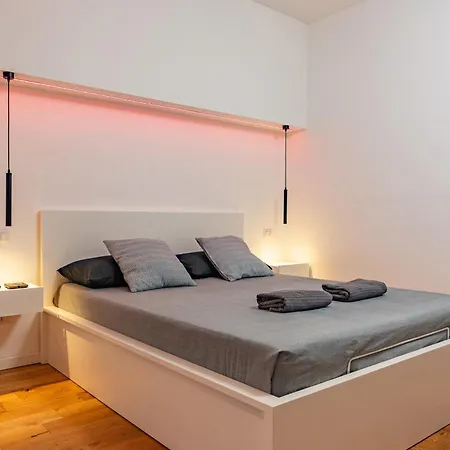 Exclusive Led House Garibaldi Fs *