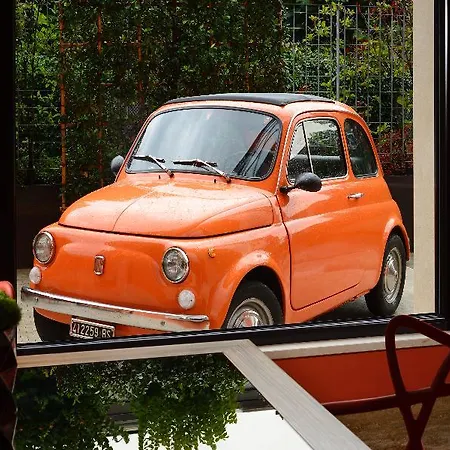 Milan Suite Hotel מלון