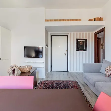 Homeby, Casa Melzo شقة *