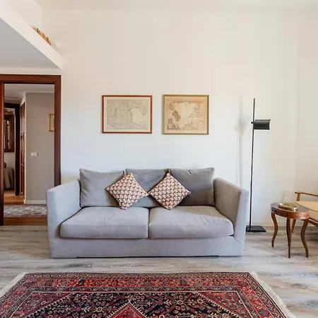 Homeby, Casa Melzo Chic In Porta Venezia Lägenhet *