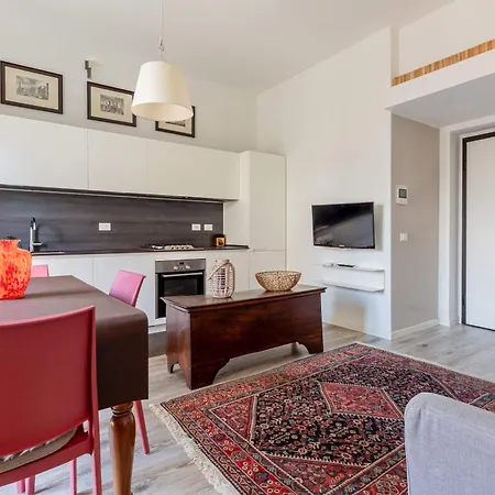 Homeby, Casa Melzo * ميلان