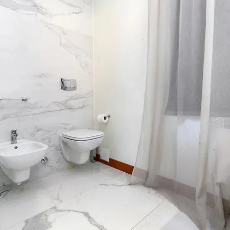 Apartment San Babila Luxury - In The Heart Of Fashion Disctrict *