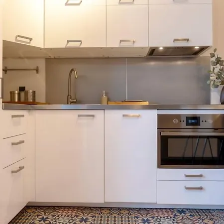 - 10 Min Duomo- M3 - Urban Retreat Apartment