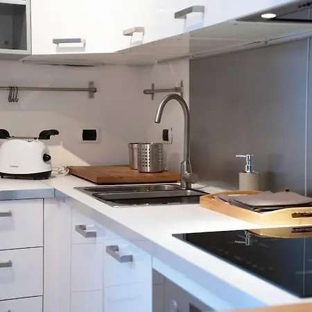 - 10 Min Duomo- M3 - Urban Retreat Apartment