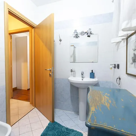 Giulia By Interhome Apartamento Milão