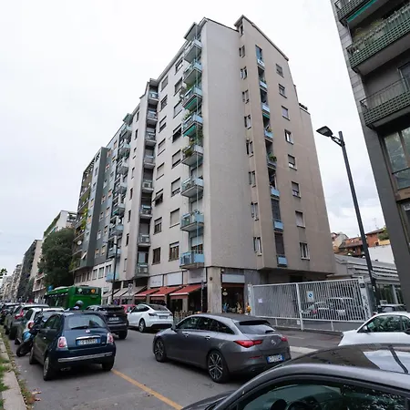 شقة Easytopstay - Corso Sempione Modern Flat *